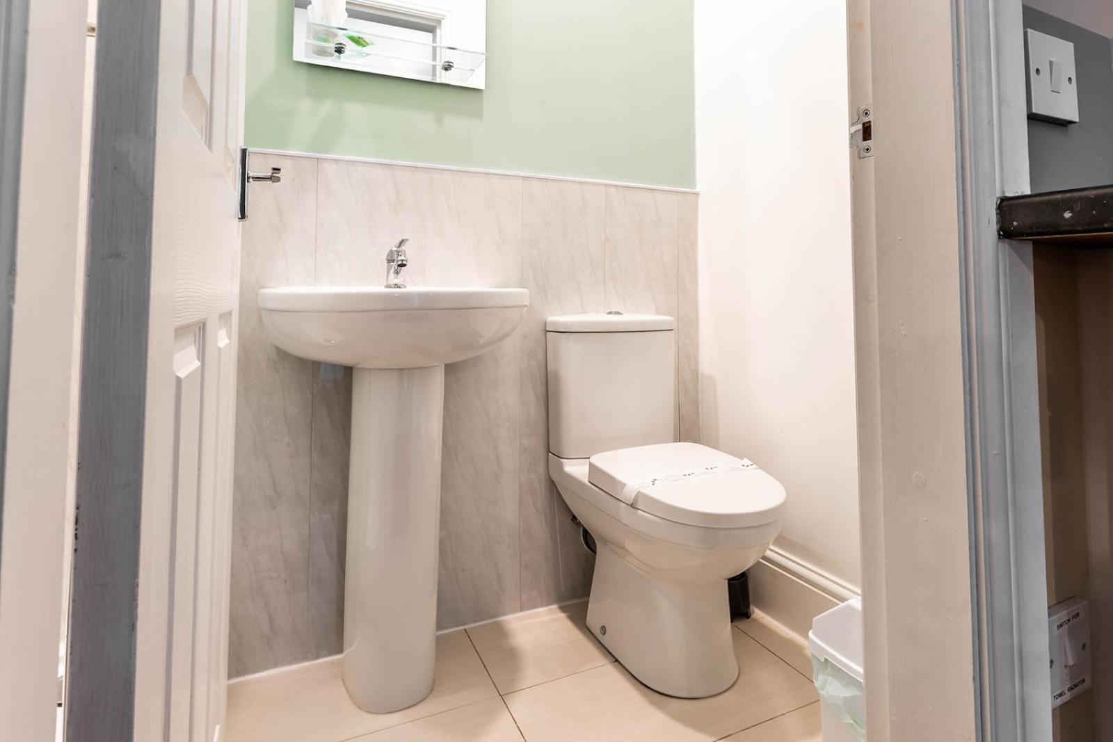 Windermere Studio Rooms - With Free Car Parking Onsite Eksteriør bilde