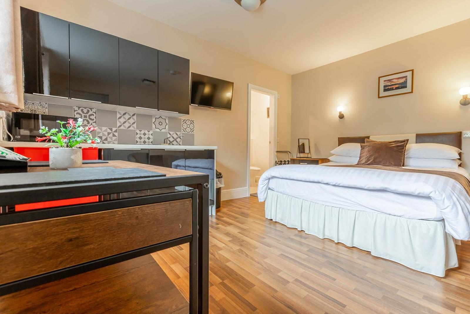 Windermere Studio Rooms - With Free Car Parking Onsite Eksteriør bilde