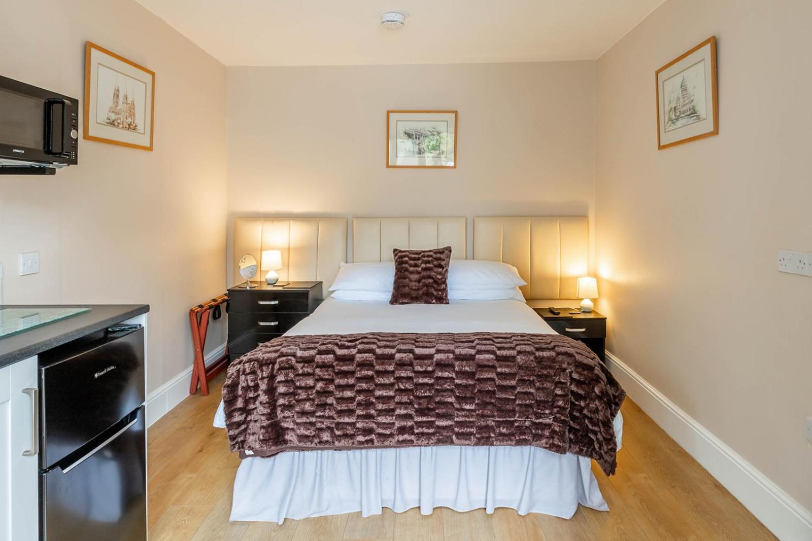 Windermere Studio Rooms - With Free Car Parking Onsite Eksteriør bilde