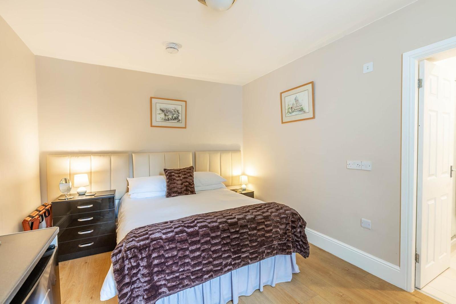 Windermere Studio Rooms - With Free Car Parking Onsite Eksteriør bilde