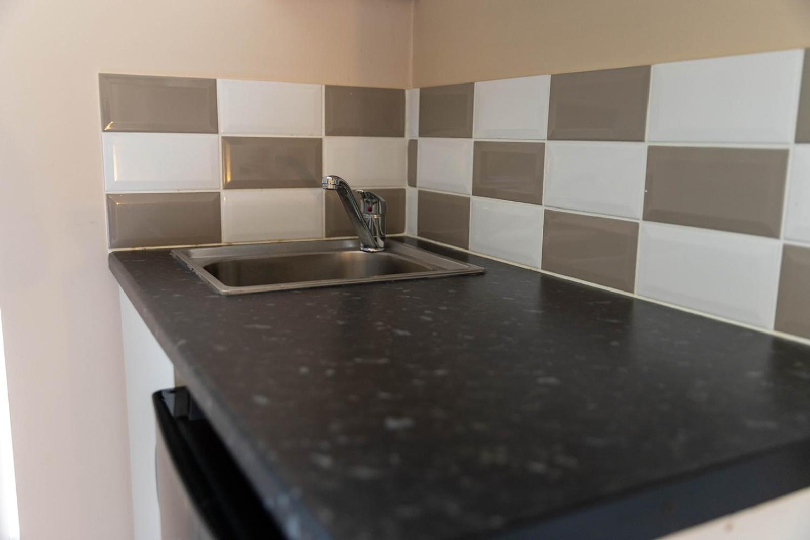 Windermere Studio Rooms - With Free Car Parking Onsite Eksteriør bilde