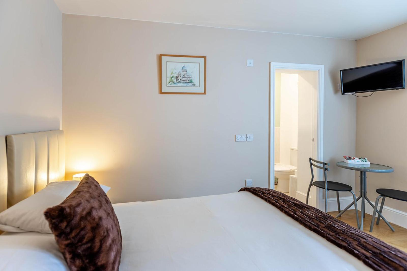 Windermere Studio Rooms - With Free Car Parking Onsite Eksteriør bilde