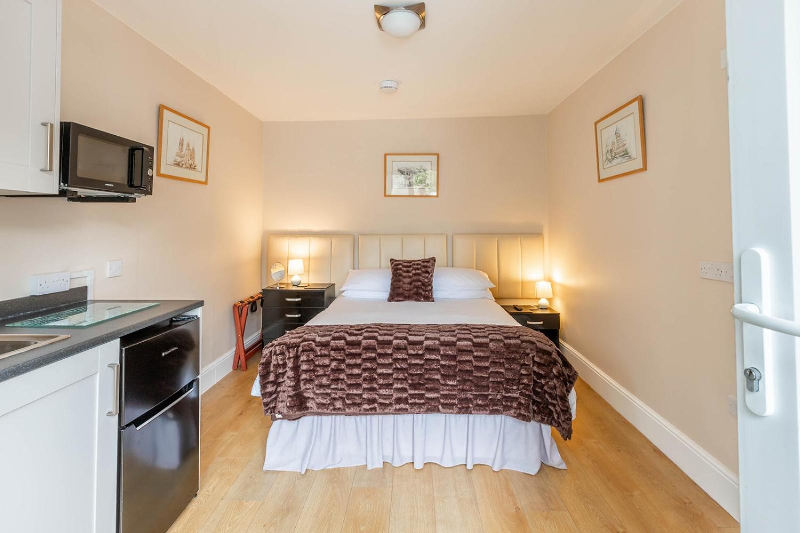 Windermere Studio Rooms - With Free Car Parking Onsite Eksteriør bilde