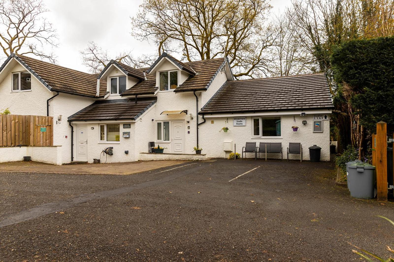 Windermere Studio Rooms - With Free Car Parking Onsite Eksteriør bilde