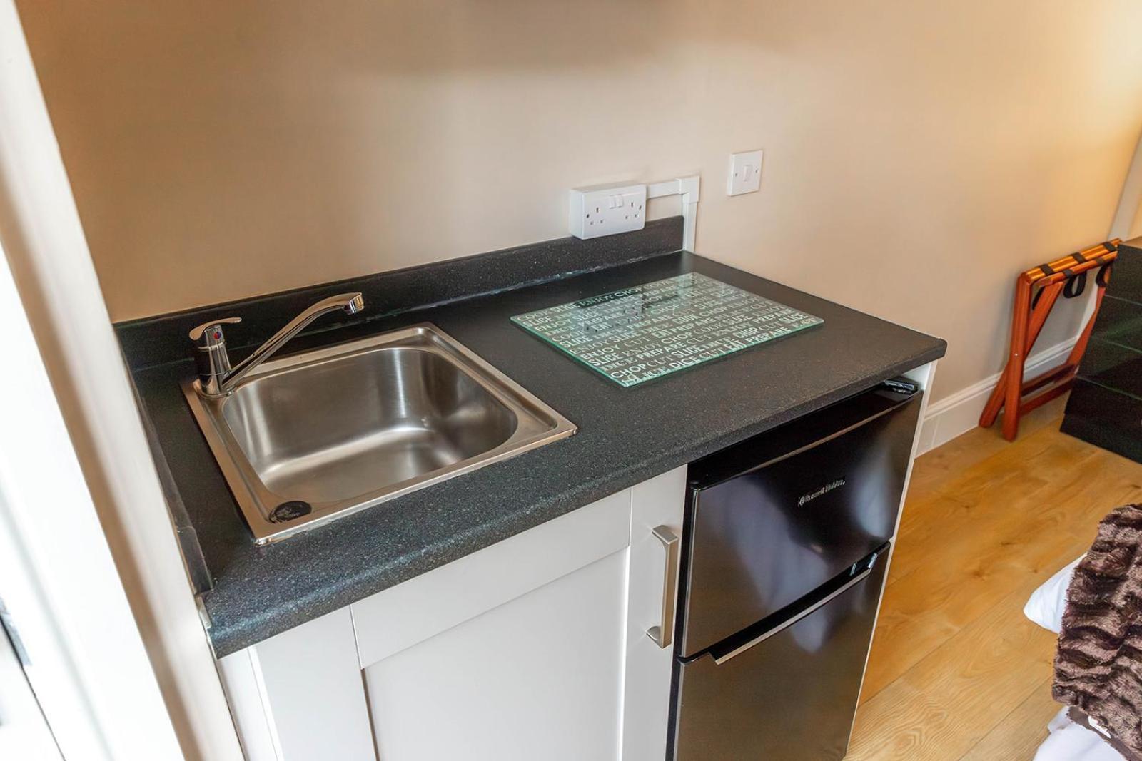 Windermere Studio Rooms - With Free Car Parking Onsite Eksteriør bilde